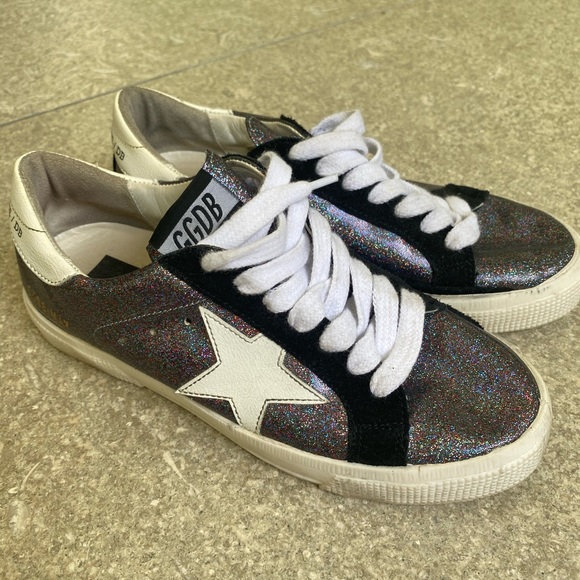 sparkly golden goose